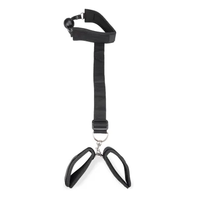 Bâillon gag-ball avec attache poignets