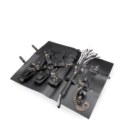 Set BDSM 8 pièces et son rangement