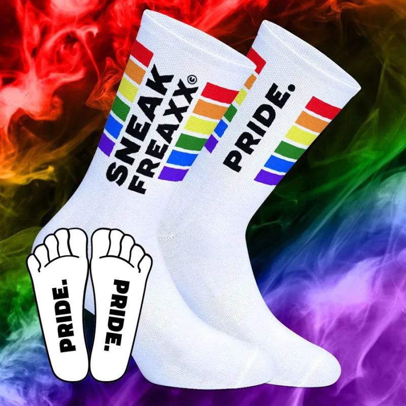 Chaussettes blanches SneakFreaxx Pride