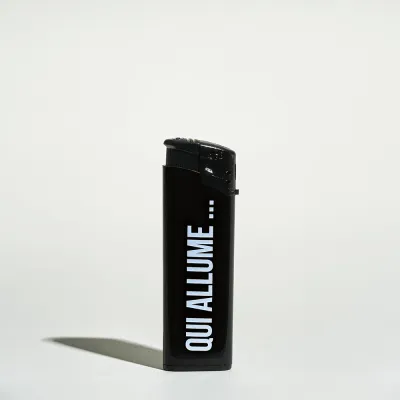 Briquet Qui allume, encule -