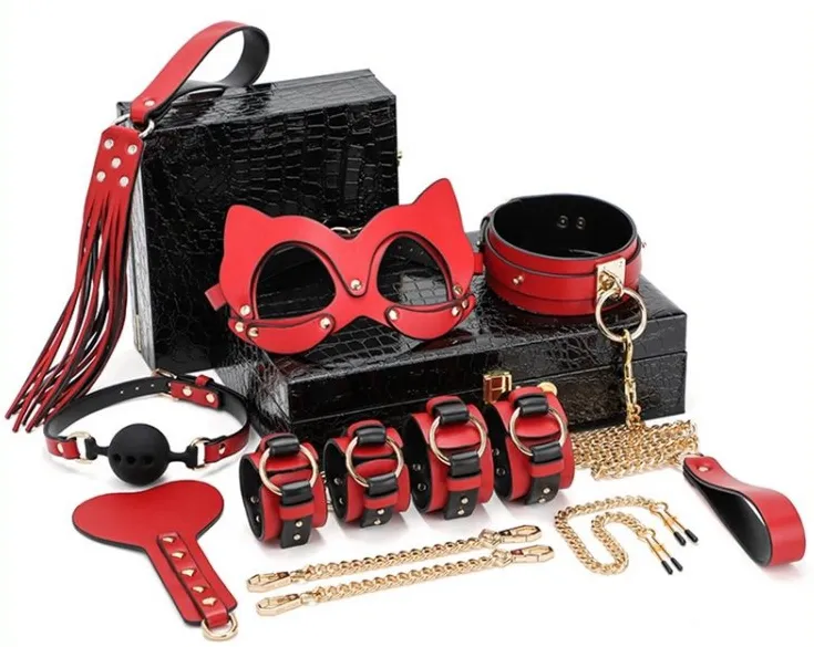 Coffret BDSM LUXURY Noir-Rouge 8 Pièces