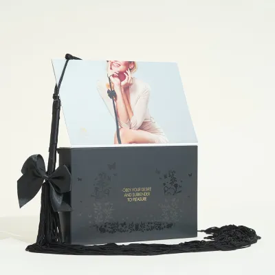 Fouet Doux Lilly de Bijoux Indiscrets -  Noir