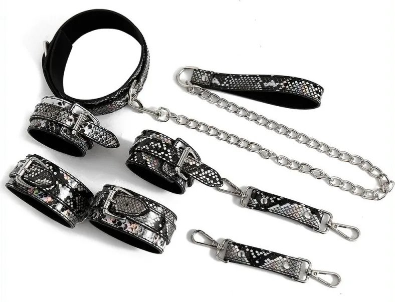 Kit Sm SNAKINE Collier et Menottes Noir-Argentés